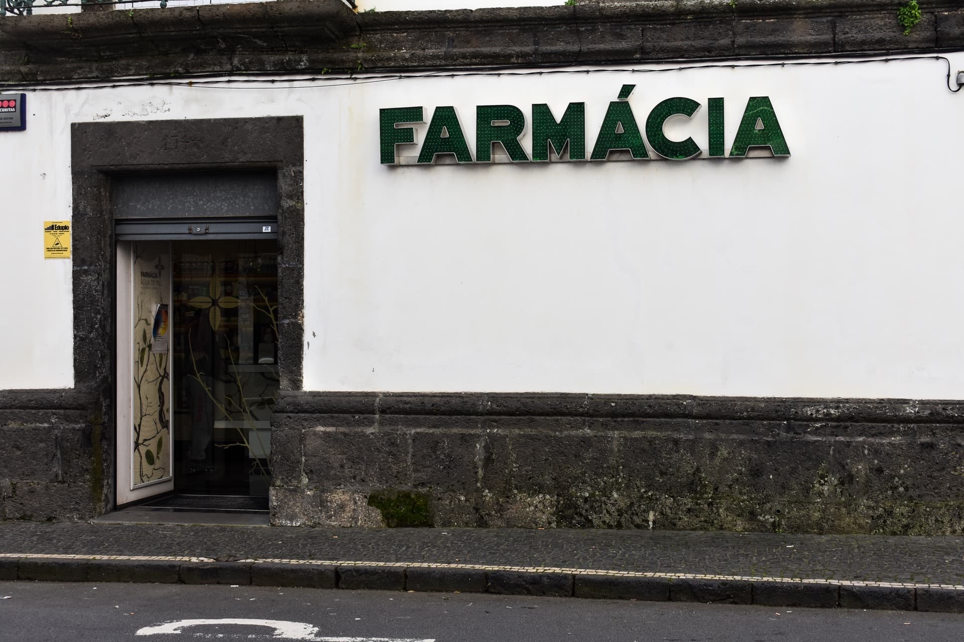 Farmácia Água de Pau